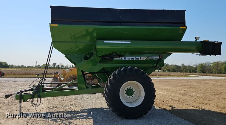 image for item EI8422 Unverferth 8250 grain cart