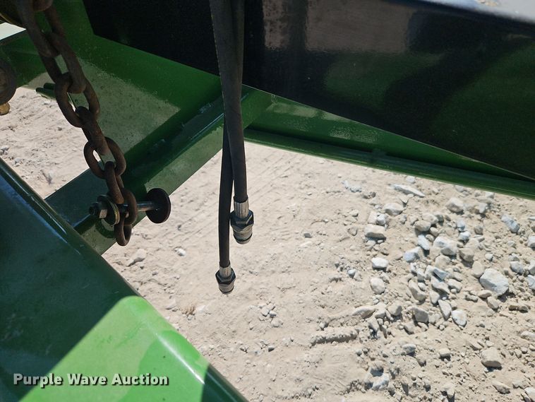 image for item EI8422 Unverferth 8250 grain cart