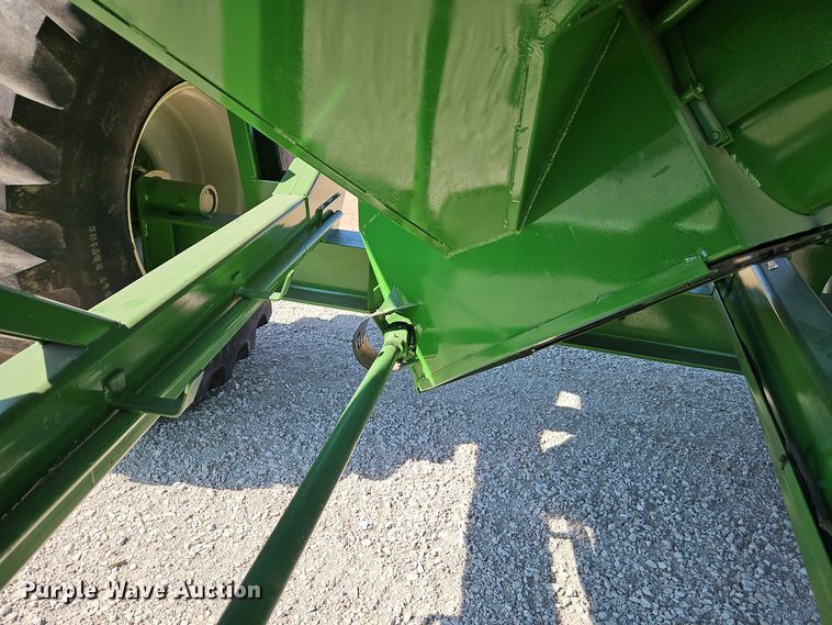 image for item EI8422 Unverferth 8250 grain cart