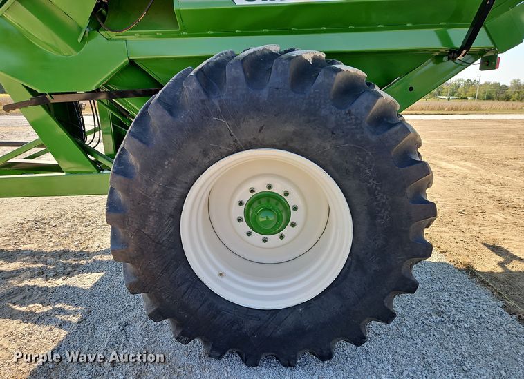 image for item EI8422 Unverferth 8250 grain cart