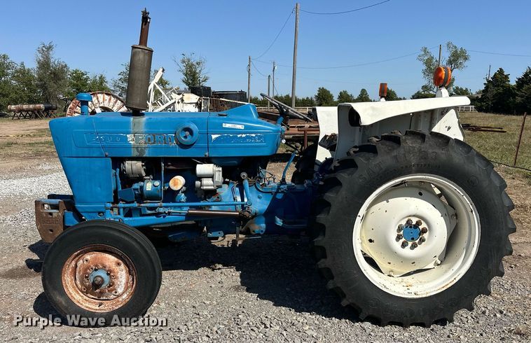 image for item EJ4857 1967 Ford 3000 tractor