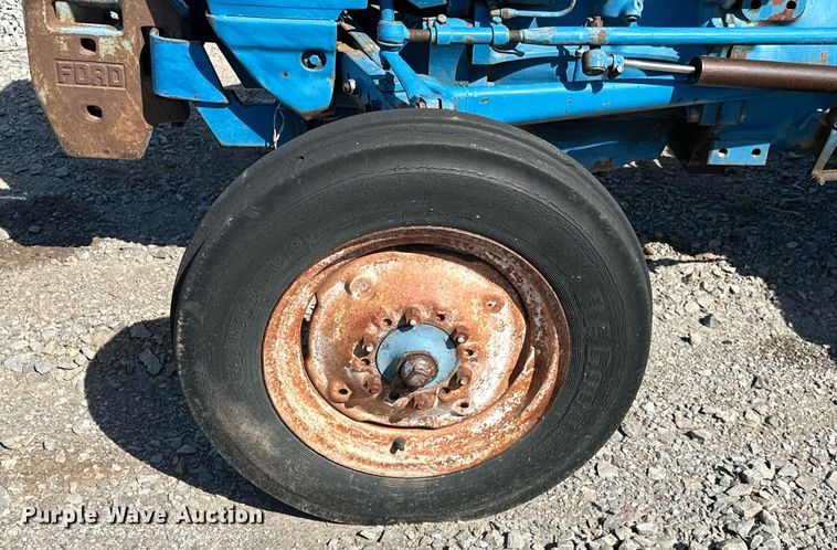 image for item EJ4857 1967 Ford 3000 tractor