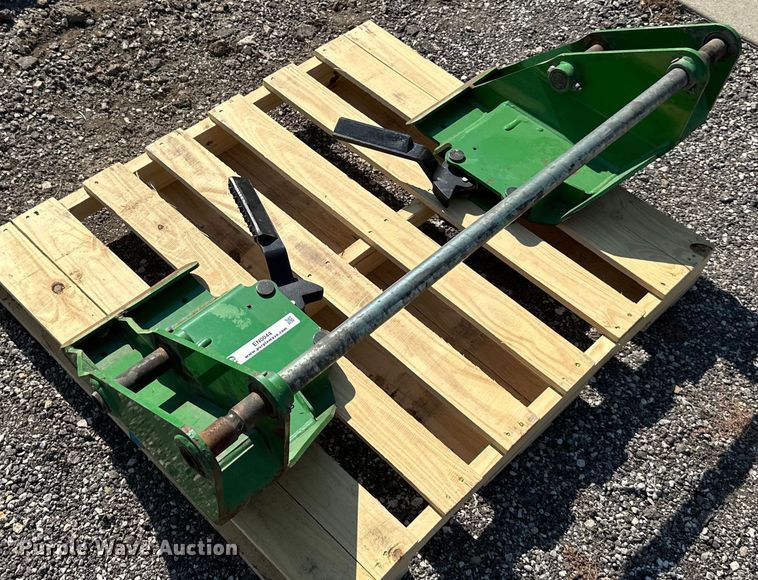 image for item EN0044 John Deere   tractor loader to skid steer adapter