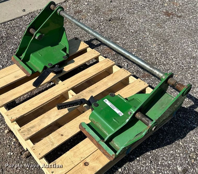 image for item EN0044 John Deere   tractor loader to skid steer adapter