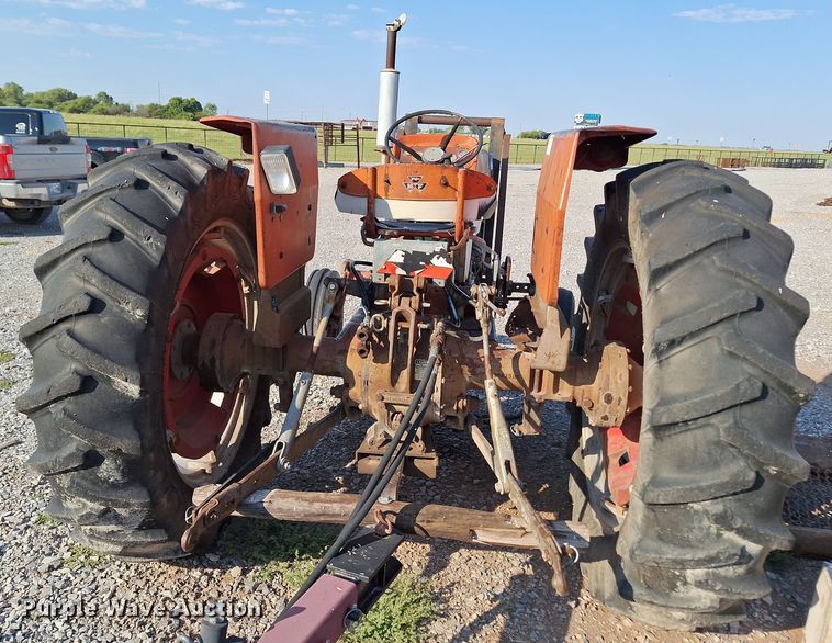 image for item EQ2307 Massey ferguson 165 tractor