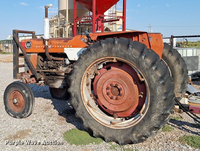 image for item EQ2307 Massey ferguson 165 tractor
