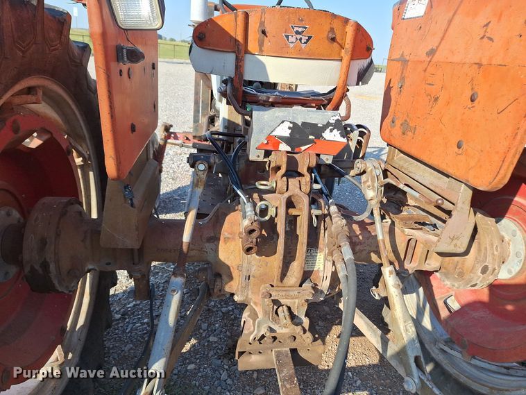 image for item EQ2307 Massey ferguson 165 tractor