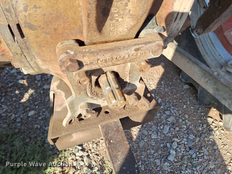 image for item EQ2307 Massey ferguson 165 tractor