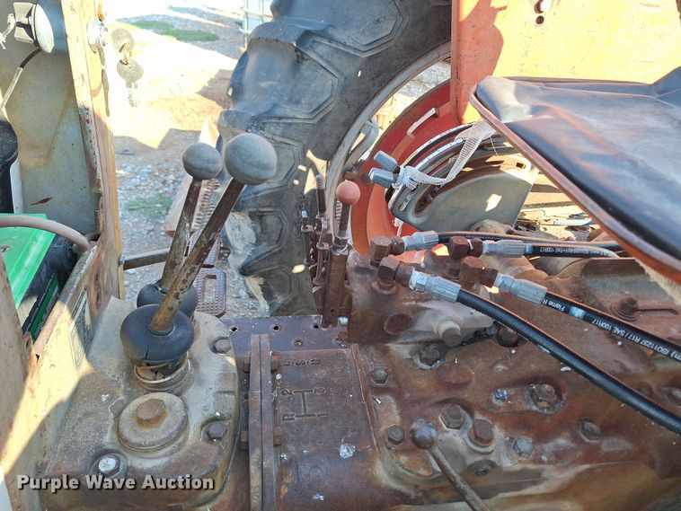 image for item EQ2307 Massey ferguson 165 tractor