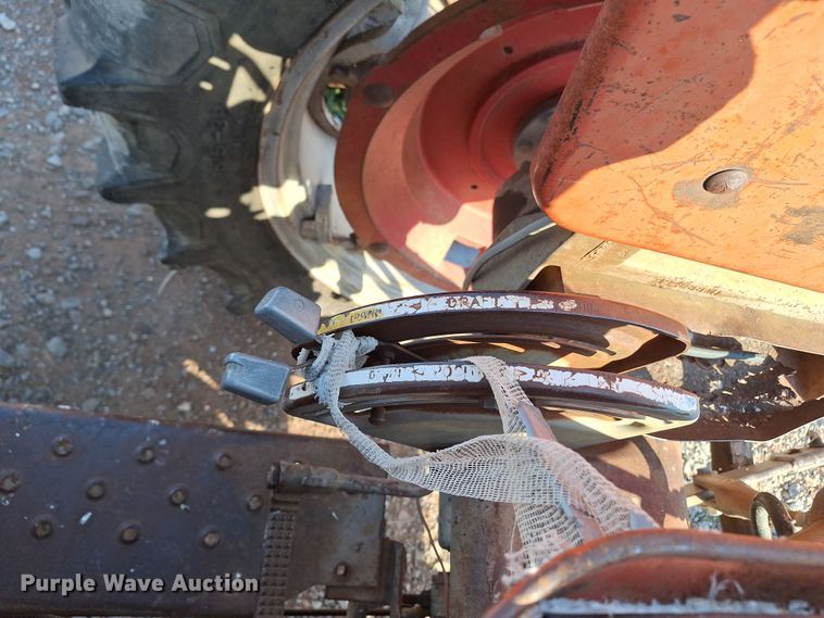 image for item EQ2307 Massey ferguson 165 tractor