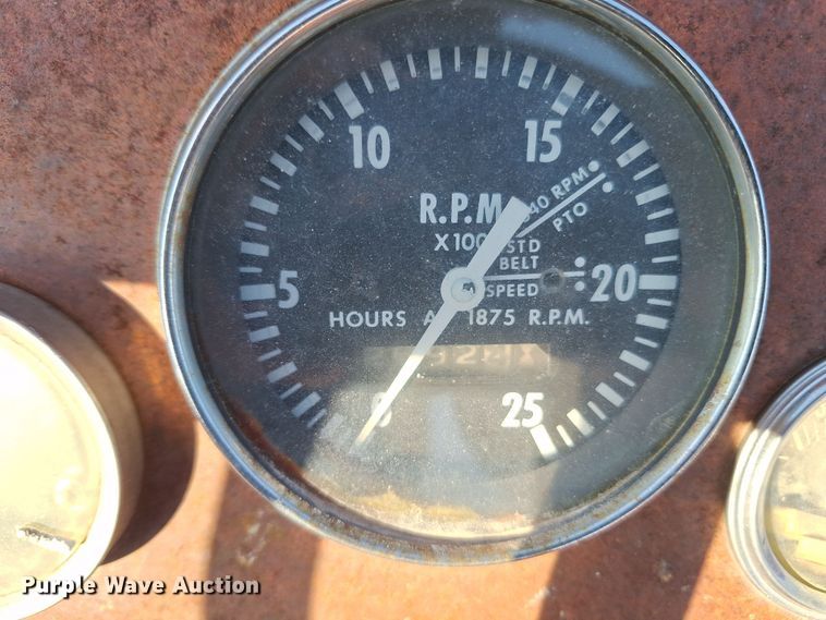 image for item EQ2307 Massey ferguson 165 tractor