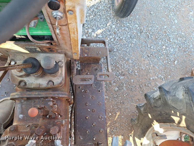 image for item EQ2307 Massey ferguson 165 tractor