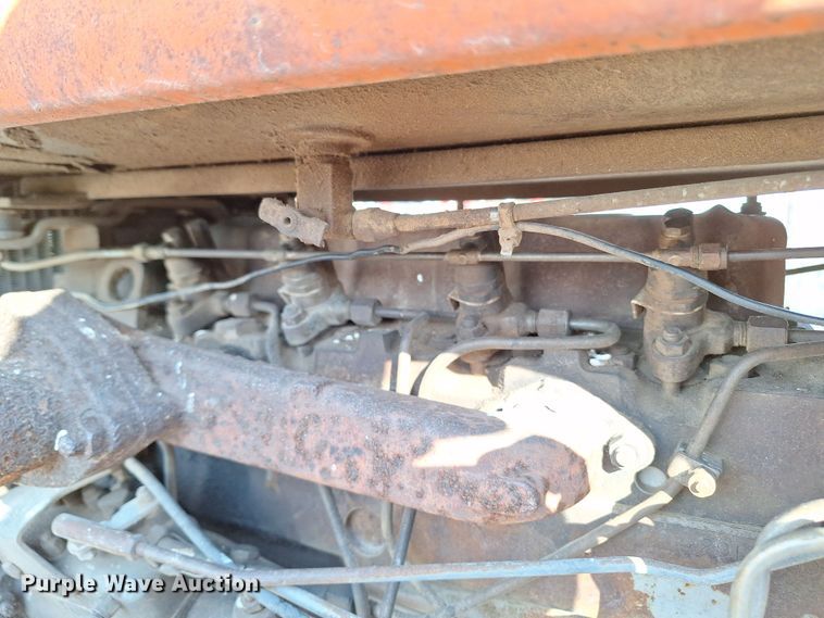 image for item EQ2307 Massey ferguson 165 tractor