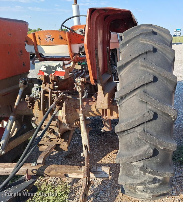 image for item EQ2307 Massey ferguson 165 tractor