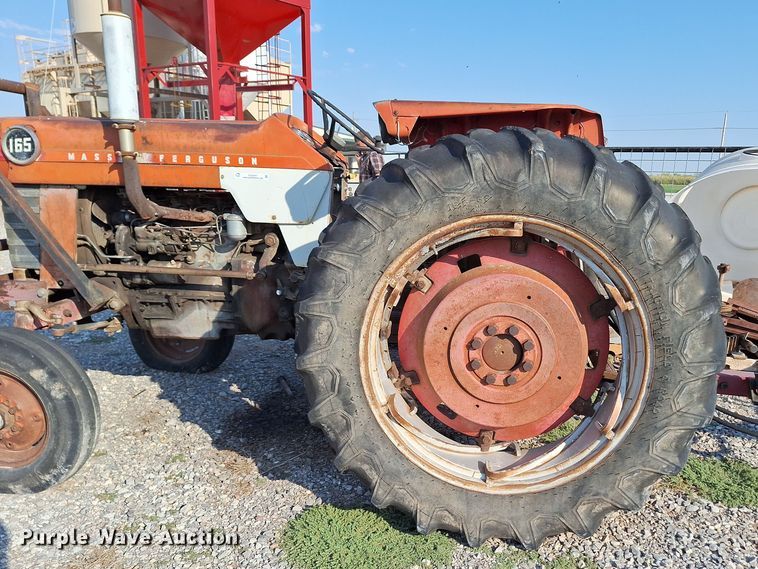 image for item EQ2307 Massey ferguson 165 tractor