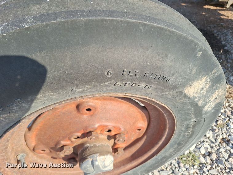 image for item EQ2307 Massey ferguson 165 tractor