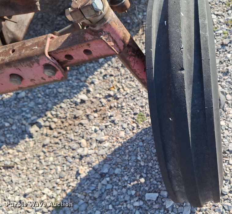 image for item EQ2307 Massey ferguson 165 tractor