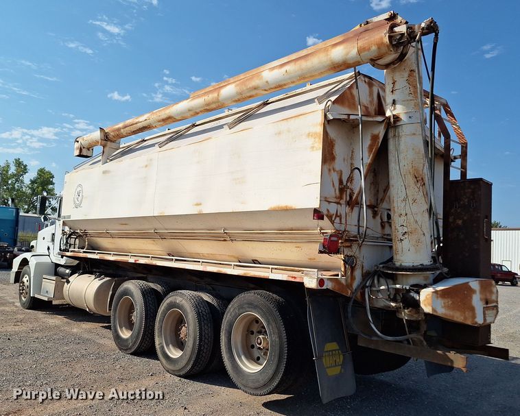 1995 Peterbilt 377 feed delivery truck in Chickasha, OK Item EQ2308