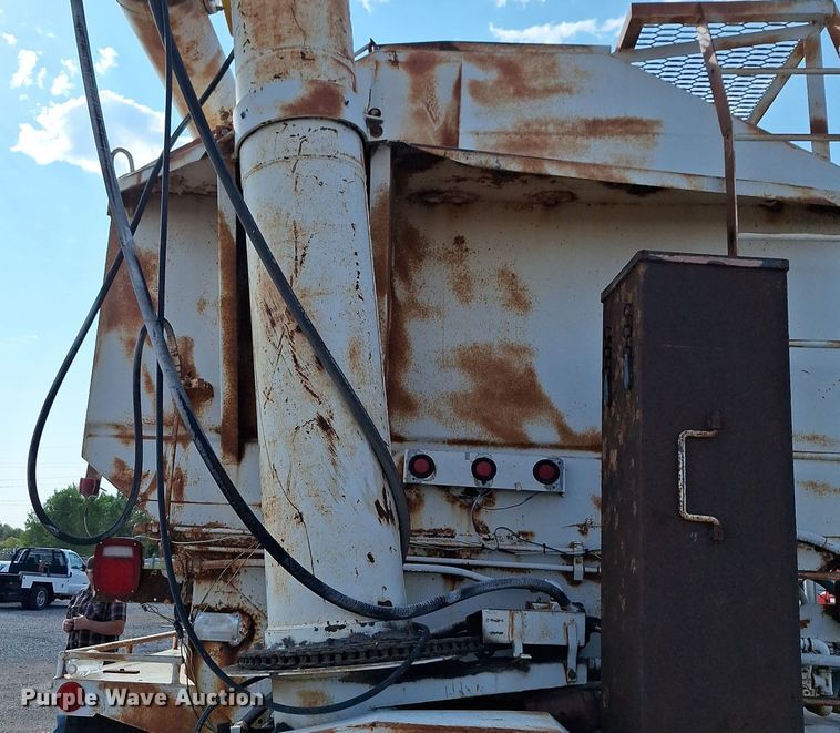 image for item EQ2308 1995 Peterbilt 377 feed delivery truck