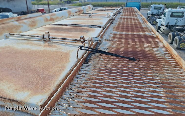 image for item EQ2308 1995 Peterbilt 377 feed delivery truck