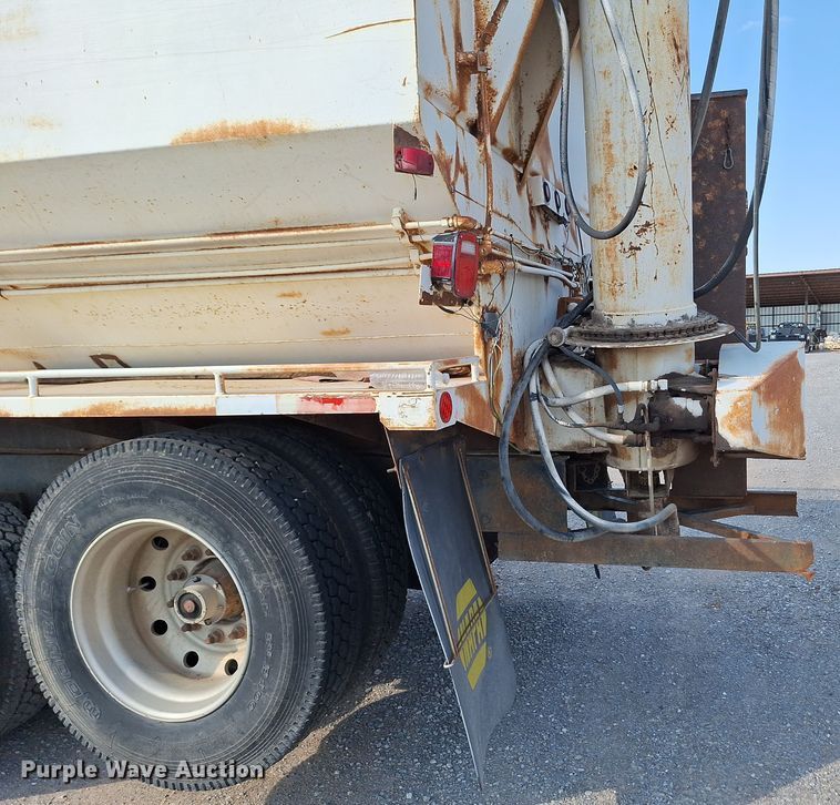 image for item EQ2308 1995 Peterbilt 377 feed delivery truck