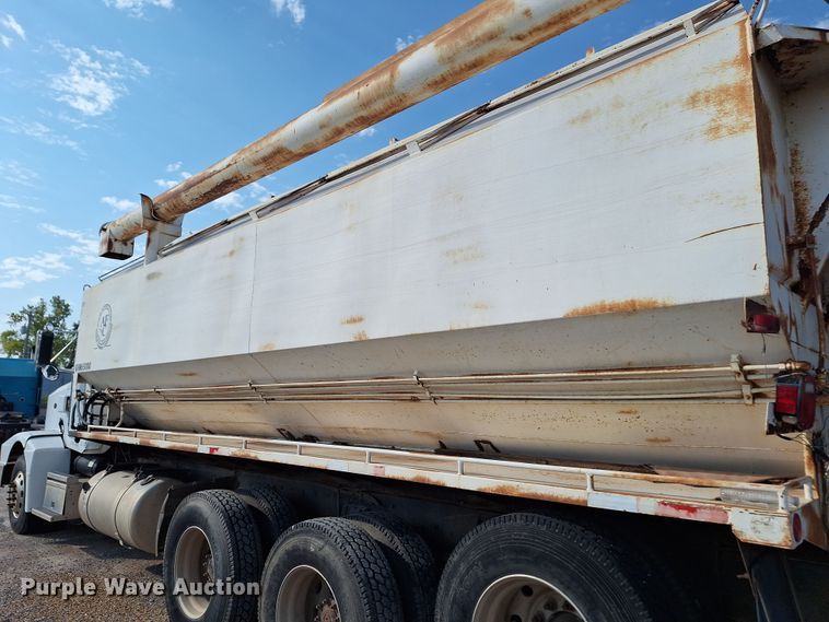 image for item EQ2308 1995 Peterbilt 377 feed delivery truck