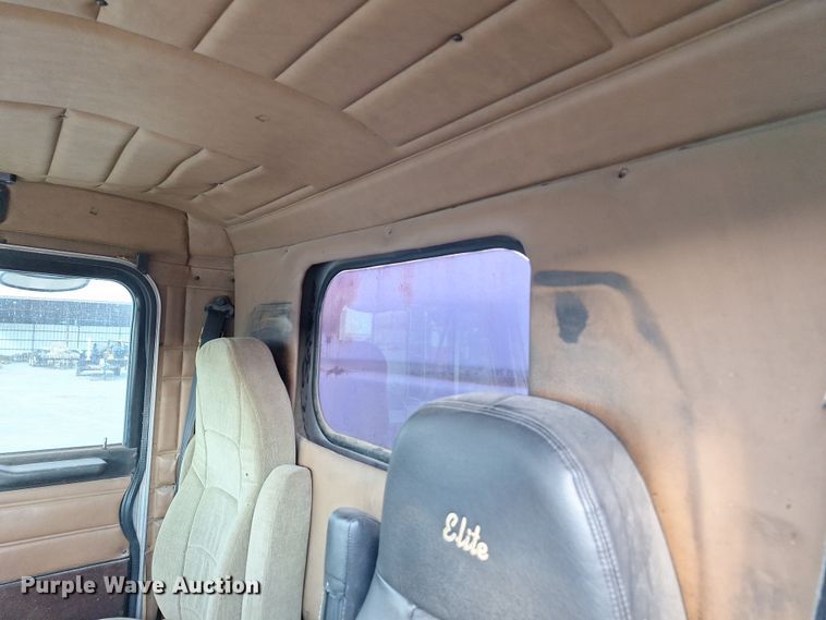 image for item EQ2308 1995 Peterbilt 377 feed delivery truck