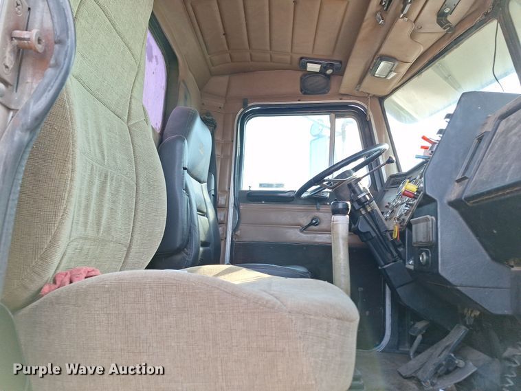 1995 Peterbilt 377 feed delivery truck in Chickasha, OK Item EQ2308