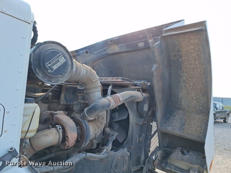 image for item EQ2308 1995 Peterbilt 377 feed delivery truck