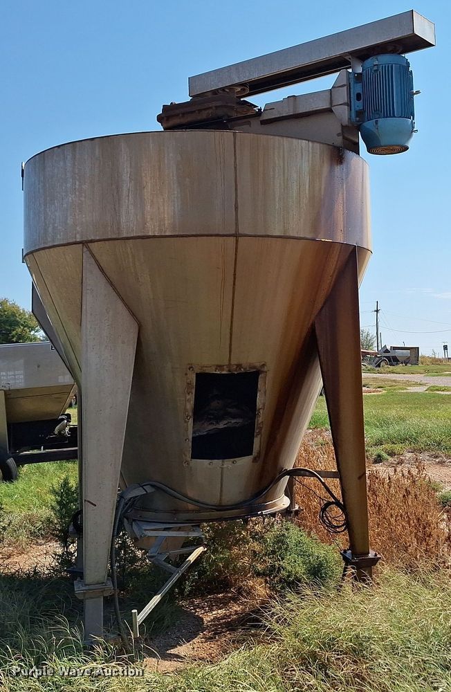 image for item EQ2313 Fertilizer mixer