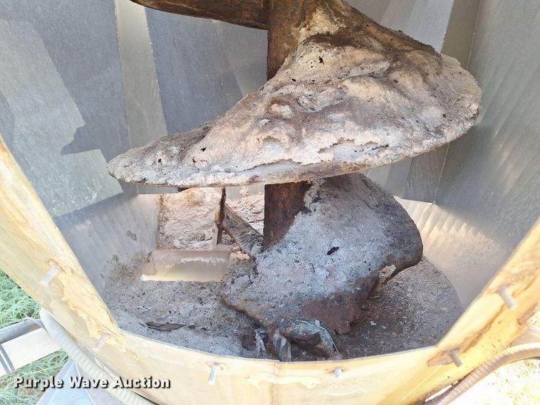 image for item EQ2313 Fertilizer mixer