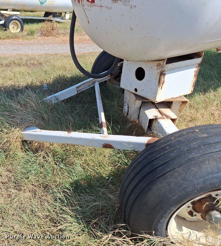 image for item EQ2314 NH3 tank trailer