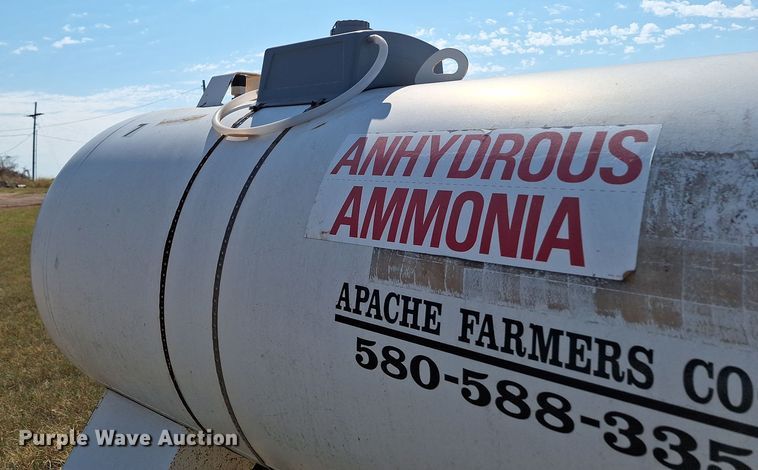 image for item EQ2314 NH3 tank trailer