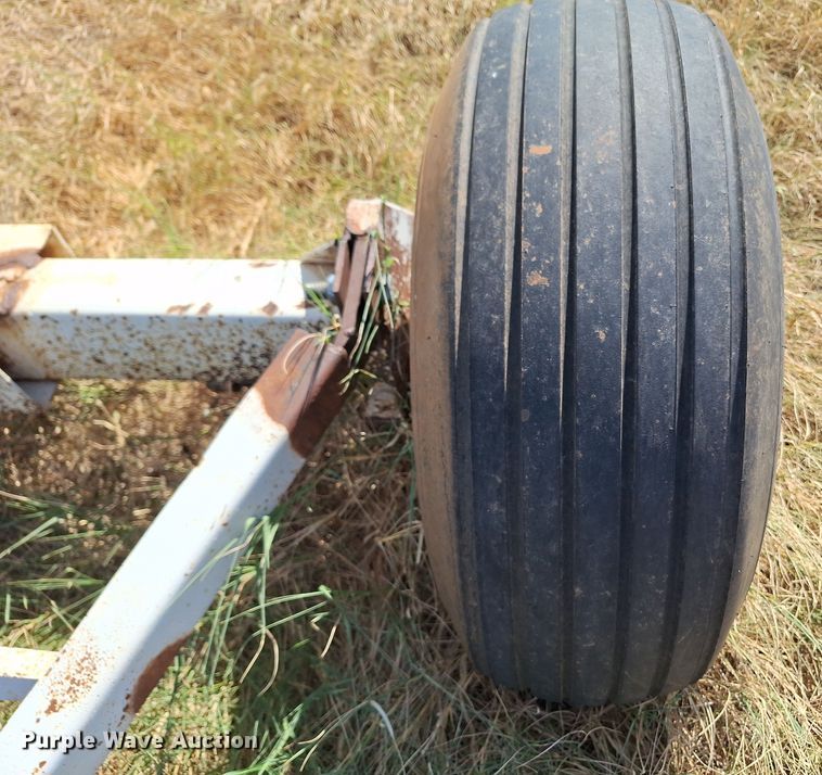 image for item EQ2314 NH3 tank trailer