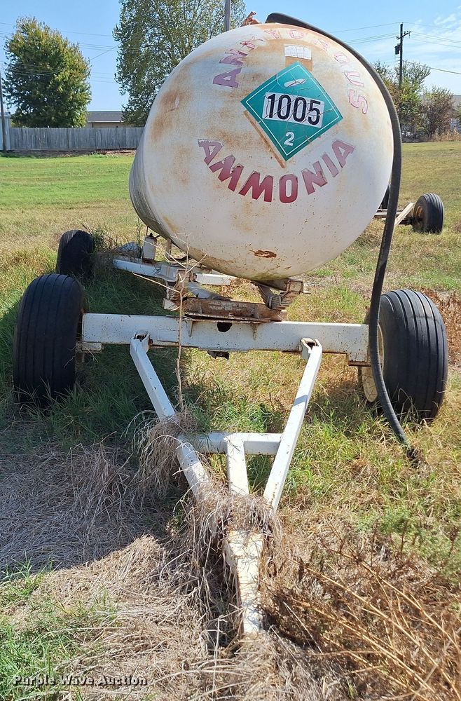 image for item EQ2315 NH3 tank trailer