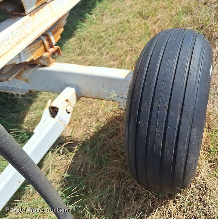 image for item EQ2315 NH3 tank trailer