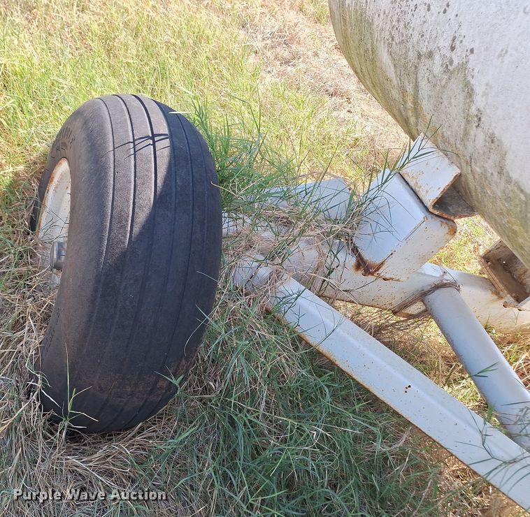 image for item EQ2315 NH3 tank trailer