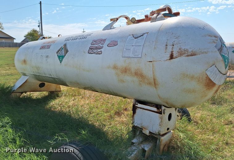 image for item EQ2316 NH3 tank trailer