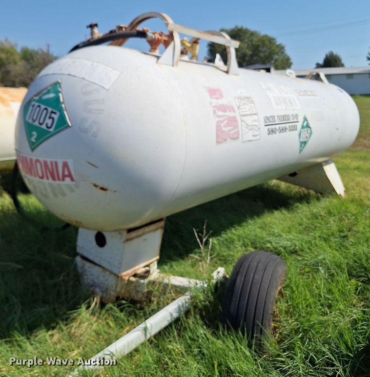 image for item EQ2317 NH3 tank trailer