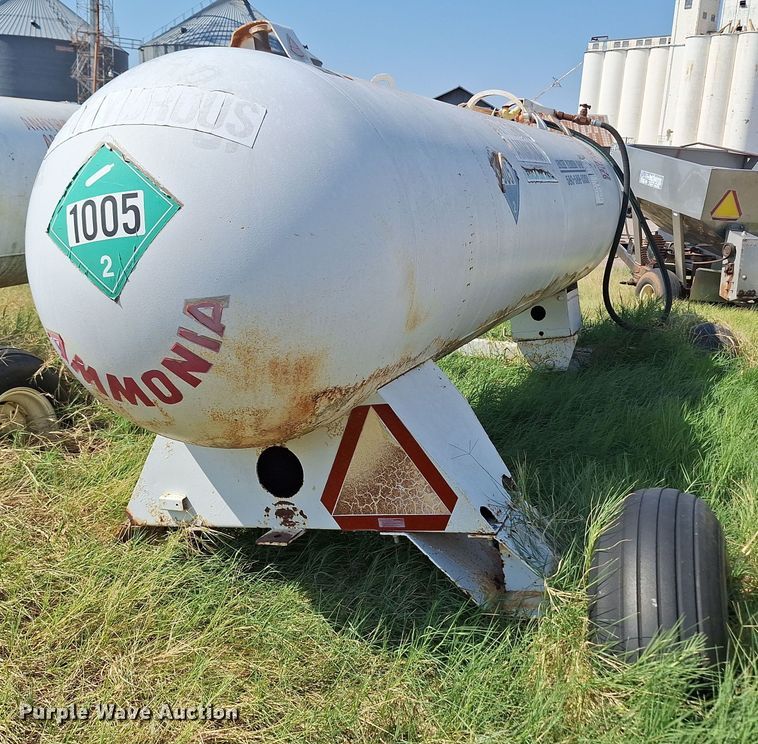 image for item EQ2317 NH3 tank trailer