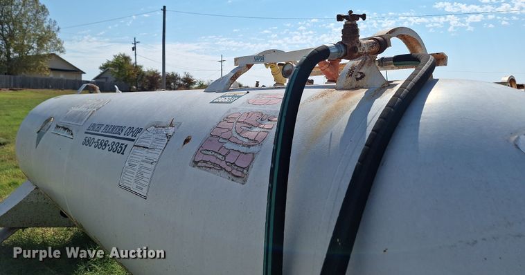 image for item EQ2317 NH3 tank trailer