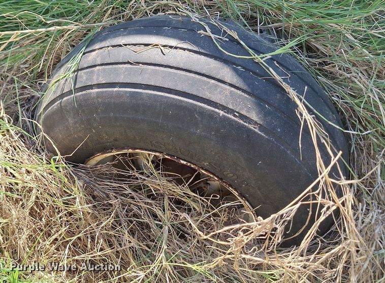 image for item EQ2317 NH3 tank trailer