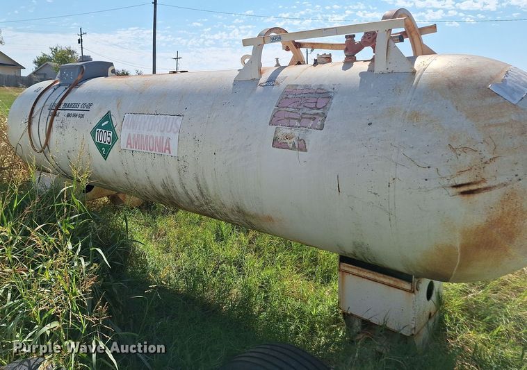 image for item EQ2318 NH3 tank trailer