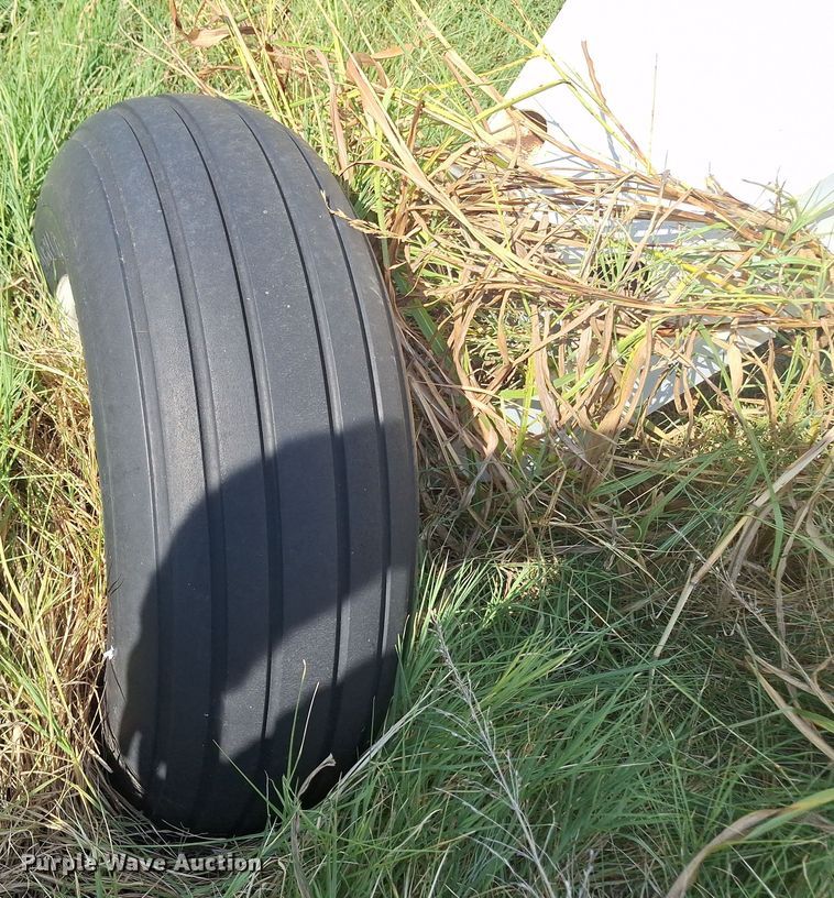 image for item EQ2318 NH3 tank trailer