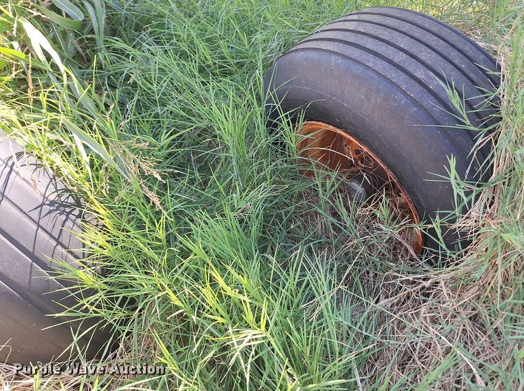 image for item EQ2318 NH3 tank trailer