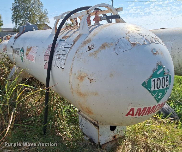 image for item EQ2319 NH3 tank trailer