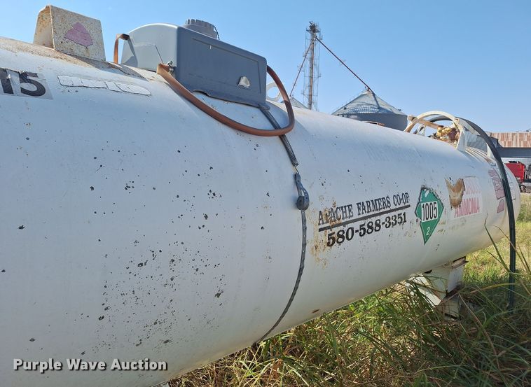 image for item EQ2319 NH3 tank trailer