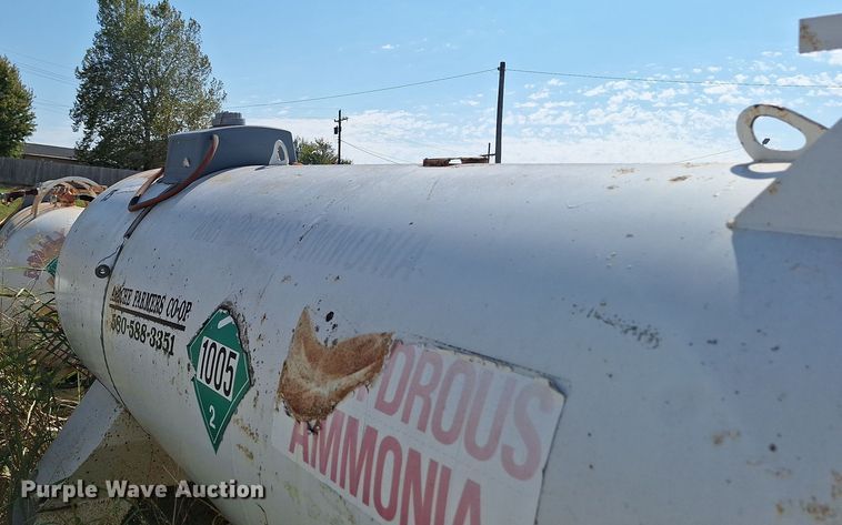 image for item EQ2319 NH3 tank trailer