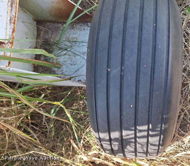 image for item EQ2319 NH3 tank trailer