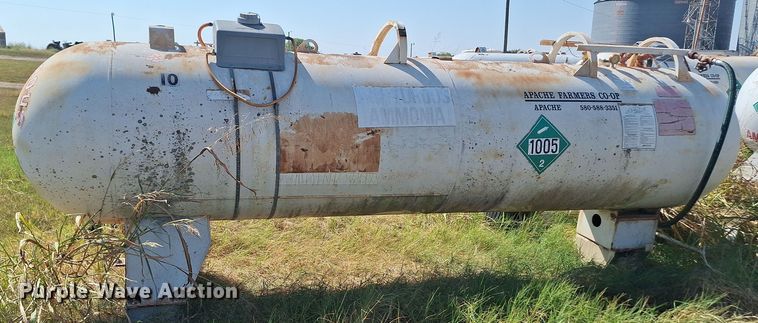 image for item EQ2319 NH3 tank trailer